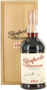 Виски Family Casks, Glenfarclas, 50 лет, 0.7 л (п/у)
