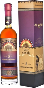Коньяк Мец Сюник, 5 лет, 0.5 л (п/у)