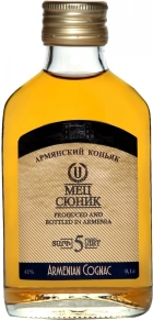 Коньяк Мец Сюник, 5 zvezd, 5 лет, 0.1 л