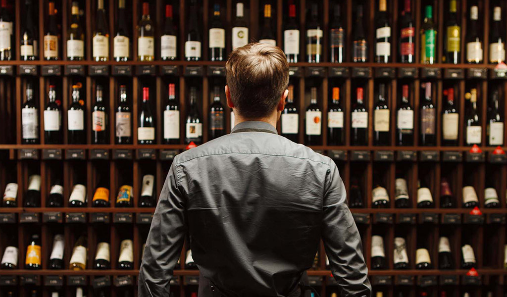 Современные винные бутылки Современные винные бутылки